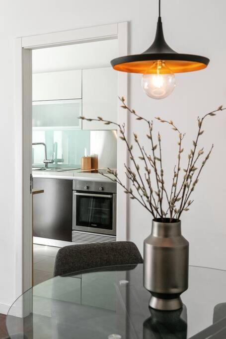 Lisbon Metro Apartment Лиссабон Экстерьер фото